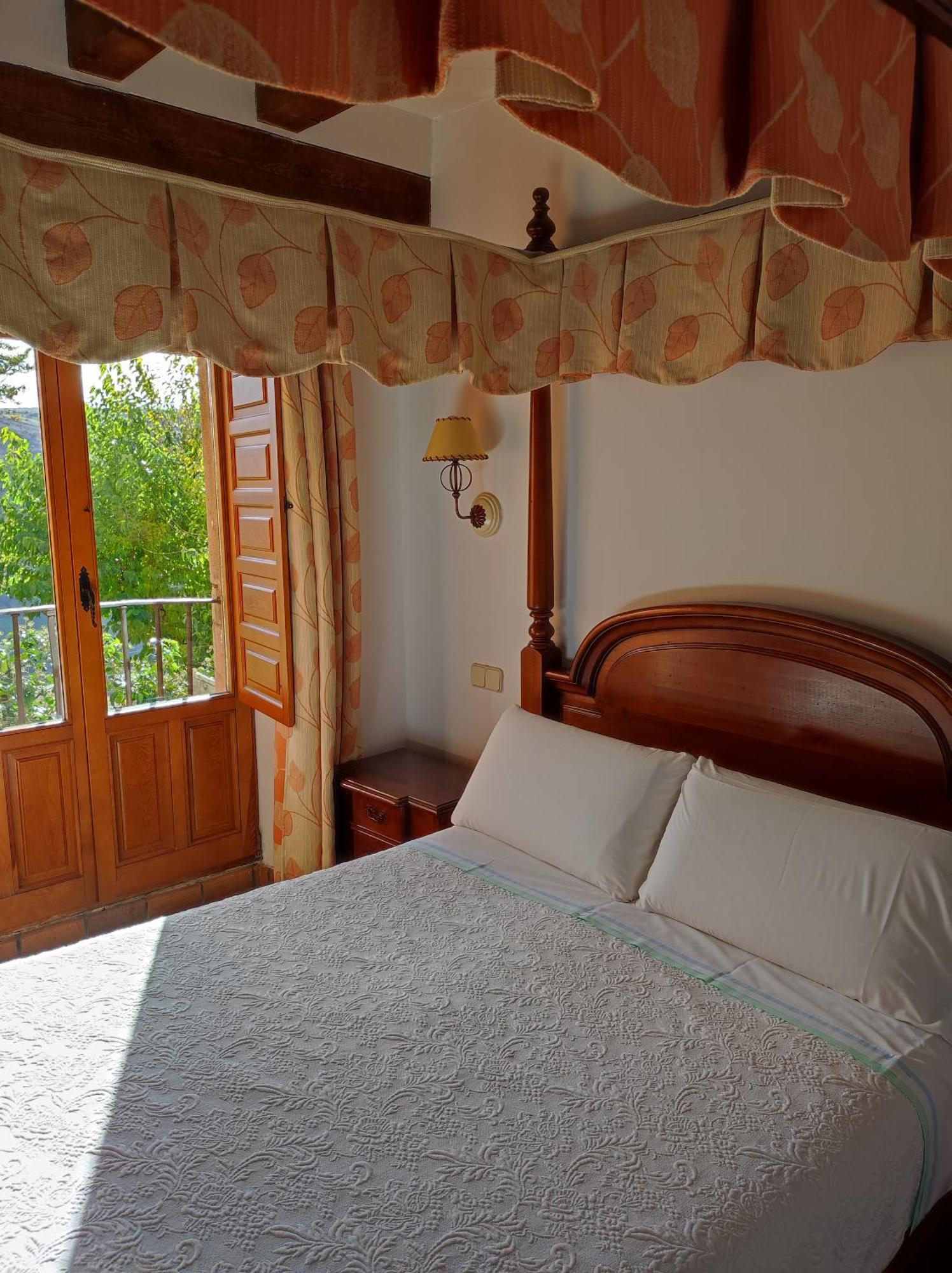 Hostal Posada La Panadera Sepúlveda Eksteriør billede